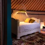 L Ost In Sensations -hébergements Insolites Et De Luxe Sauna Piscine Forêt * Marcenais
