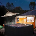 Lodge L Ost In Sensations -hébergements Insolites Et De Luxe Sauna Piscine Forêt Marcenais