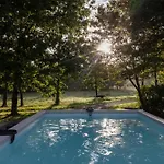 L Ost In Sensations -hébergements Insolites Et De Luxe Sauna Piscine Forêt Lodge