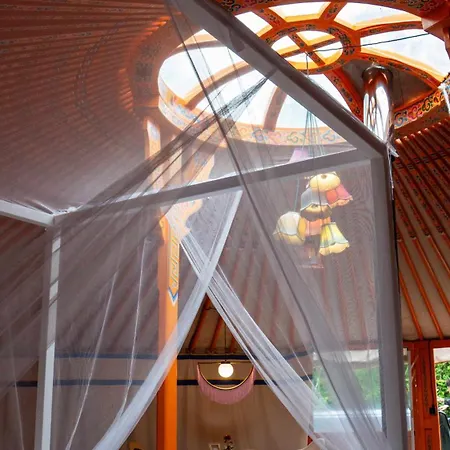 L Ost In Sensations -hebergements Insolites Et De Luxe Sauna Piscine Foret *