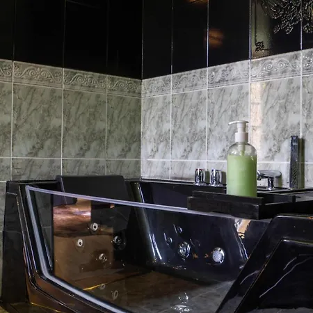 Lodge L Ost In Sensations -hebergements Insolites Et De Luxe Sauna Piscine Foret Marcenais